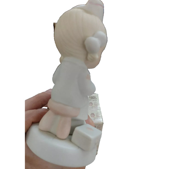 Precious Moments Figurine Love Beareth All Things 1981 E-7158 Nurse Bear Enesco - Picture 6 of 12